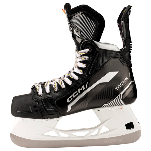 CCM_Tacks_Vector_Premier_Senior_Hockey_Skates_2022_S2.jpg